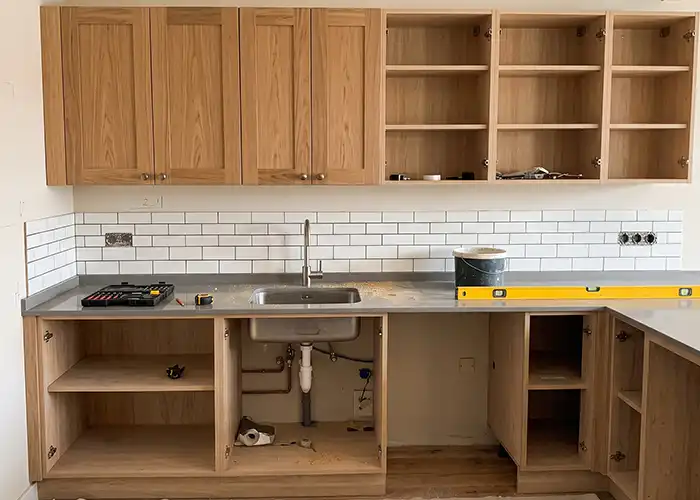 Cocina moderna reformada a medida en Barcelona